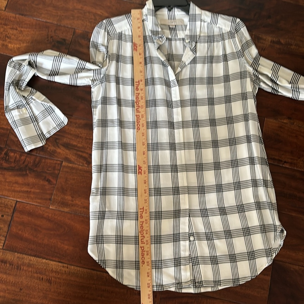 Loft | black and white plaid button down shirt - Picture 9 of 13